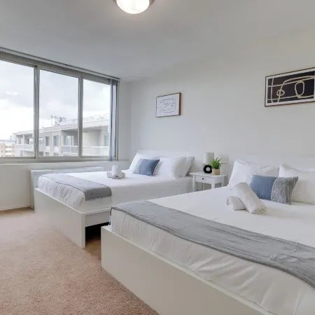 Comfortable 2BR Stay in Crystal City