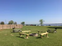 Lake Fork Resort Hotels in Rains County