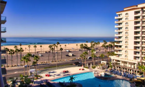 ザ ウォーターフロント ビーチ リゾート、ア ヒルトン ホテル のホテル