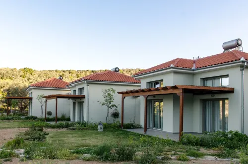 Thea Houses