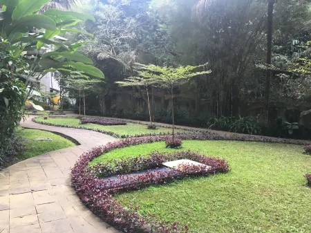 Deluxe & Cozy 4Br Galeri Ciumbuleuit Apartment