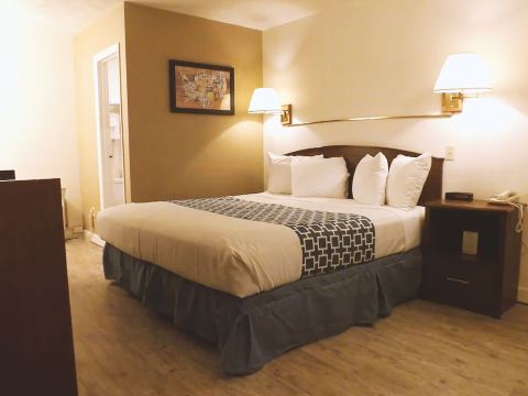 Coratel Inn & Suites by Jasper McCook