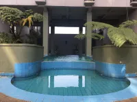 Stylish & Comfy 2Br Grand Asia Afrika Apartment Hotels in Lengkong
