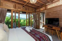 Kubu Sakian Villa Hotels near Kupu-Kupu (Traditional Weaving Songket)