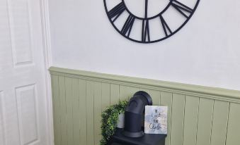 Chalet Ty Lilli Wen -Sleep 6- Pet Friendly