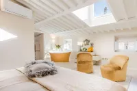 The Duchess Chambers, the Luxury Grand 3 Bedrooms