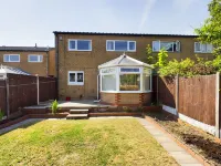 Tranquil Telford Retreat - 3 Bedroom House - parking