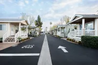 The Cottages at Golden Village Palms RV Resort Hôtels à : Hemet