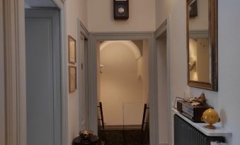 1940 Luxury Accommodations - Rubino Boutique Apartment