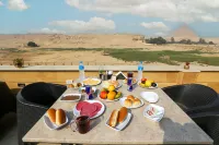 Pyramids Land Hotel