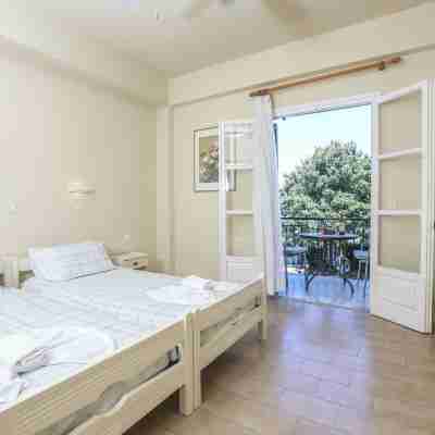 The Mayflower Studios & Apartments Rooms