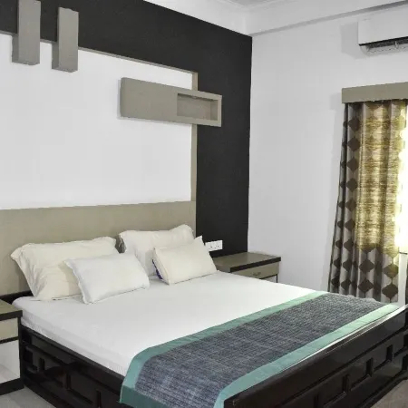 Mayur Hotel