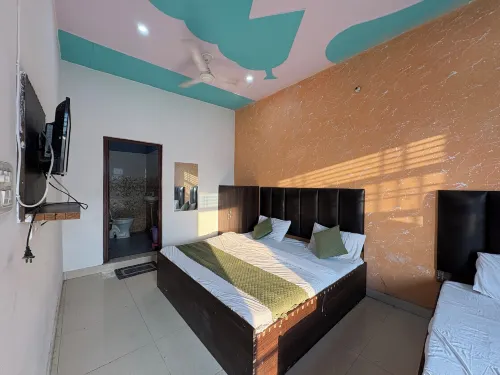 The Grand Plaza Agra Hotels in Lakavali