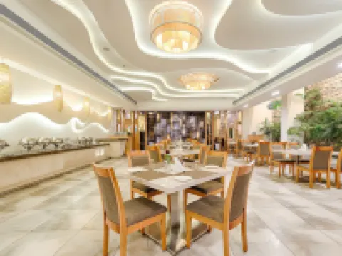 Hotel Vivera Grande Hotels in Dindigul