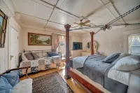 Marmora and Lake Inn and Victorian Diner Hotels in Marmora