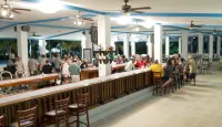 Belize Dive Haven Resort & Marina - bar