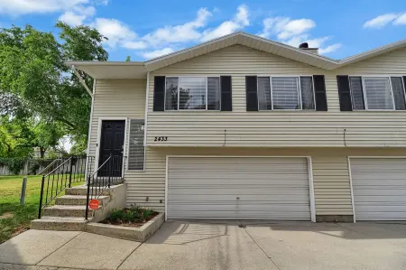 Sleeps 11 - Family Friendly - Washer+Dryer - PlayStation Pro - Games - Fast Wifi Отели в г. Милкрик