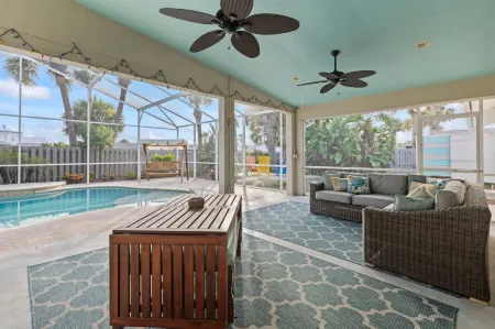 Chic Pool Firepit WiFi Haven Near Beach Отели в г. Понс-Инлет