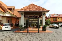 The Manor Beach Resort Besut Hotels in Kampung Raja
