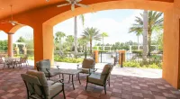 Refreshing Pool and Spacious Living Areas - Elegant Private Retreat Hotel a Davenport