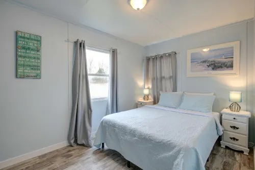 Cozy Cottage with Outdoor Relaxation - Charming Beachside Retreat Hotels in Grayland