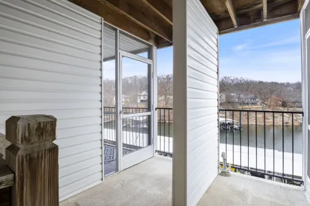 Screened Balcony and Swim Dock - Stunning Waterfront Retreat