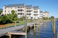 Hatteras Homerun  #B5SC-H Hotels near Seaworthy Gallery