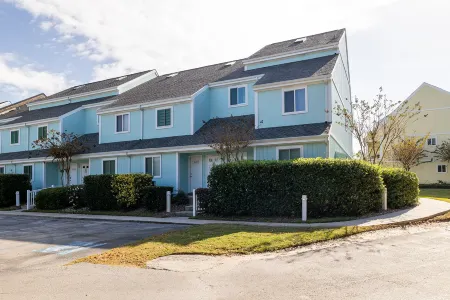 Oceanfront Paradise - Indoor/Outdoor Pool, Tennis, Clubhouse Отели в г. Эмералд Айл