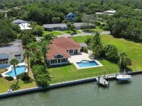 Panoramic Bay Views and Tranquil Pool - Stunning Waterfront Haven