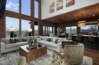 Stunning Mountain Views and Game Room - Exquisite Retreat