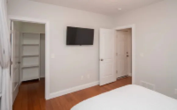 Spacious Outdoor Patio and Modern Kitchen - Inviting Urban Haven