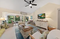 Gorgeous Golf Course Views and Modern Amenities - Charming Retreat