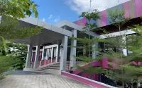 Sumbawa Grand Hotel Hotel di Seketeng