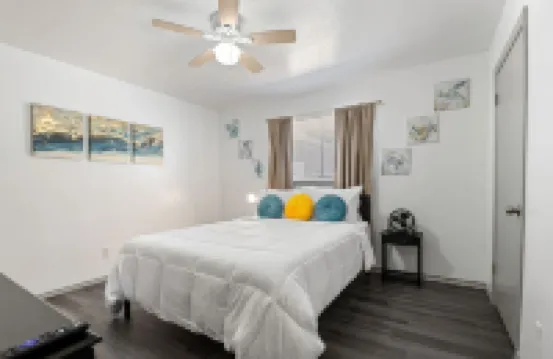 Centrally Located for a Unique Experience - Stylish Retreat