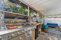 Heated Pool, Hot Tub and Game Room Fun - Stunning Retreat