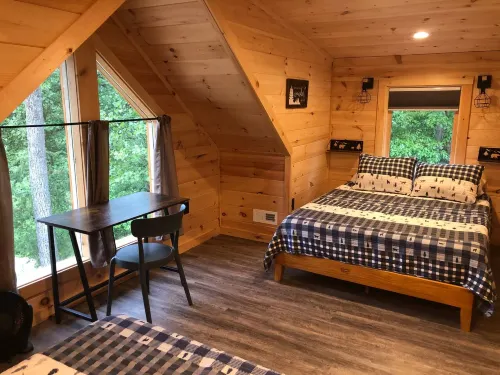 Cozy Retreat - Hot tub, WiFi, Tranquil Forest Setting Hotels in Wolfe County