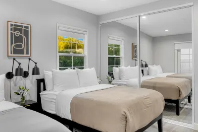 Stylish Interiors and Outdoor Oasis - Elegant Modern Haven