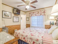 Stunning Ocean View and Full Kitchen - Charming Coastal Hideaway Hotels in Otter Rock