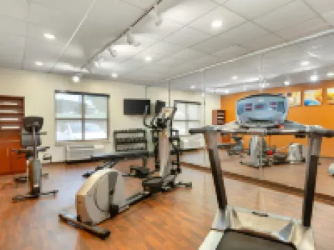 牛津 I-20 公路 188 號出口舒適全套房酒店 牛津酒店