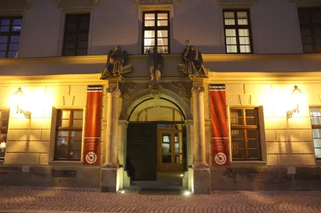 Boromeum Residence Отели рядом с достопримечательностью «ATC Caravan»