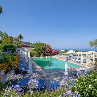 Paradiso Terme Resort & Spa Con 5 Piscine Termali Hotels near شاطئ سيتارا (Citara Beach)
