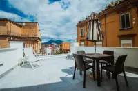 塞特姆布里尼 49 宮殿飯店