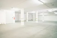 雷吉娜西米烏斯酒店 - 停車場