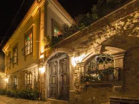 CavlıHane 1885 Hôtels à : Gazi Kemal Pasa Mahallesi