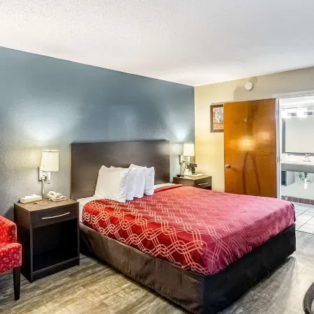 Econo Lodge Hotels in Crestview