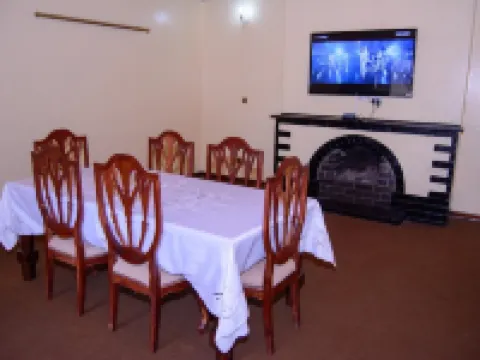 Royal Guest House Hotels in Harare
