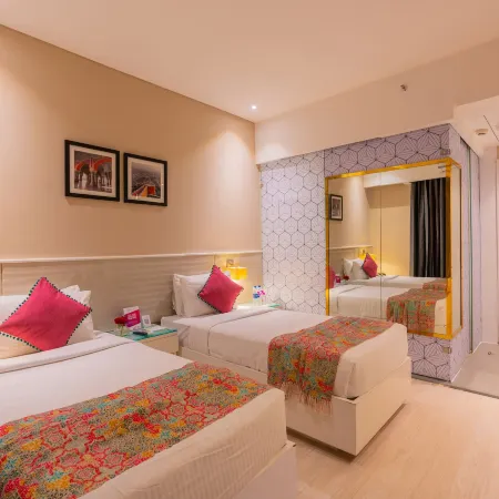 Regenta Inn Jaipur, Adarsh Nagar Отели рядом с достопримечательностью «Торговый центр Pink Square Mall»