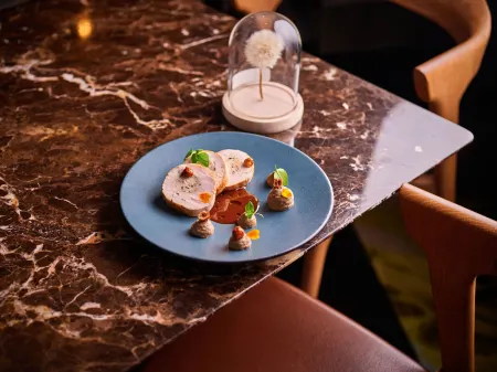 La Pyramide - Maison Henriroux Отели рядом с достопримечательностью «Musee de la Draperie»