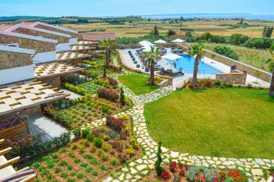 Akrolithos Luxury Suites & Spa