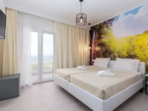 Aqua Luxury Suites by Estia Hotels in Roda